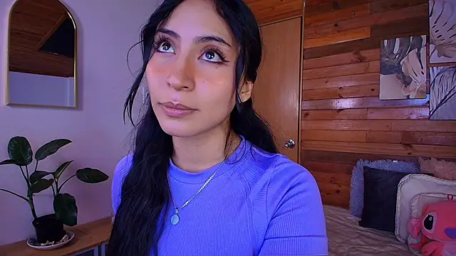 amber curly online show from 15, 4, 2026