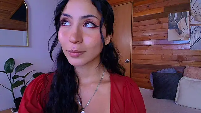 Snapshot of amber_curly chatting on 29, 4, 2026 amber curly online show from 29, 4, 2026