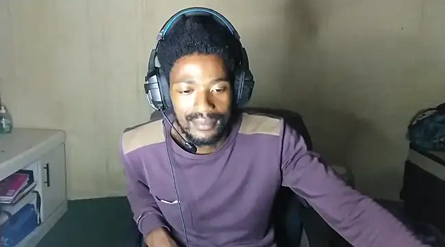 gldnmvsk XO online show from 5, 3, 2025