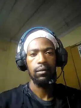 Snapshot of gldnmvsk_XO chatting on 31, 3, 2026 gldnmvsk XO online show from 31, 3, 2026