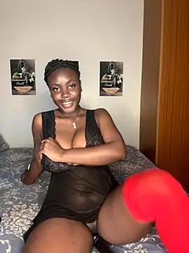 Snapshot of Tushy_baiby2000 chatting on 5, 10, 2025 Tushy baiby2000 online show from 5, 10, 2025