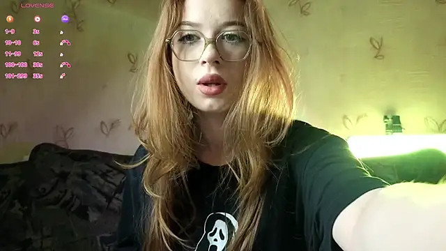 Snapshot of KatalinaAmore chatting on 7, 7, 2026 KatalinaAmore online show from 7, 7, 2026
