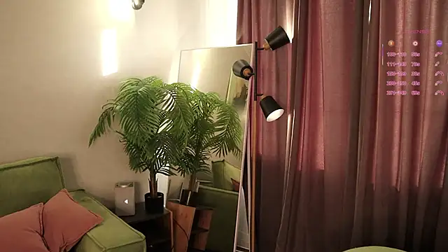 Sandy-the-Squirrel online show from 29, 10, 2025