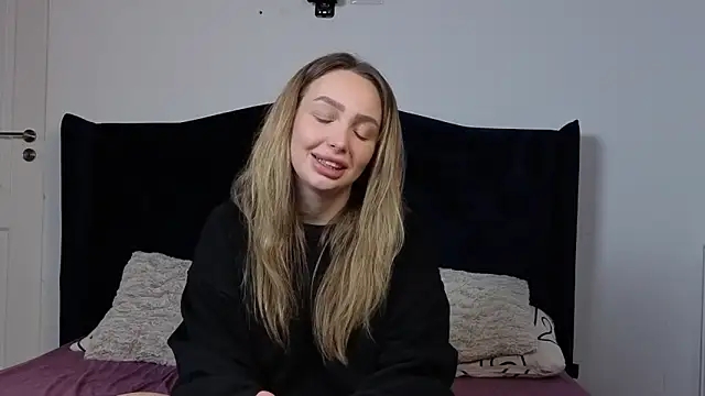 AnnaMaee online show from 25, 2, 2026