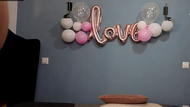 AnnaMaee online show from 15, 2, 2025