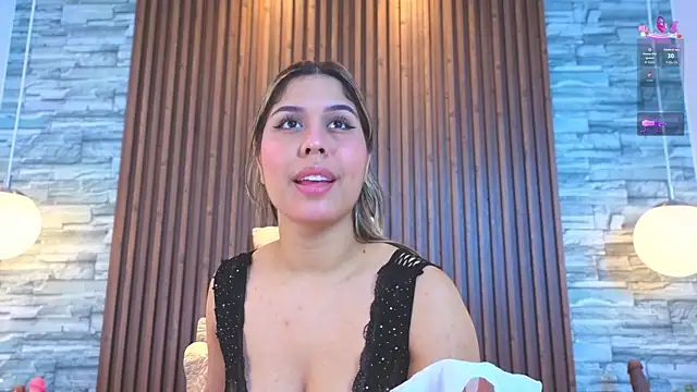 Snapshot of alannavidal chatting on 12, 6, 2026 alannavidal online show from 12, 6, 2026