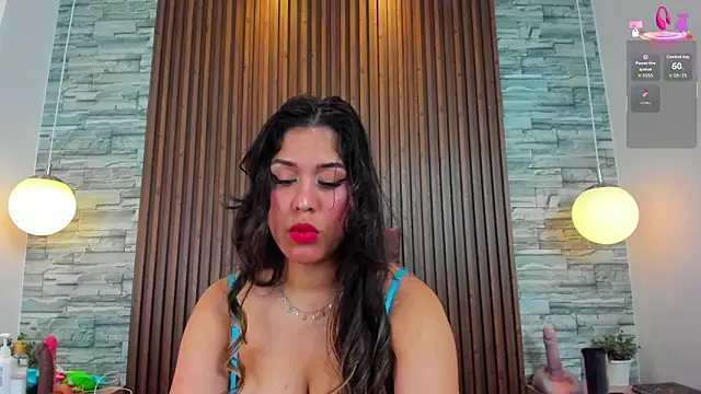 Snapshot of alannavidal chatting on 24, 10, 2025 alannavidal online show from 24, 10, 2025