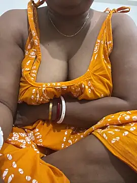 Snapshot of Nancy-22 chatting on 18, 11, 2025 Nancy-22 online show from 18, 11, 2025