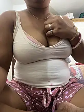 Snapshot of Nancy-22 chatting on 31, 10, 2025 Nancy-22 online show from 31, 10, 2025