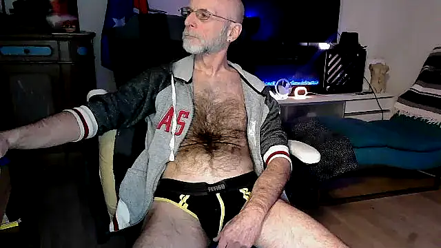 Snapshot of Towndude123 chatting on 5, 3, 2026 Towndude123 online show from 5, 3, 2026