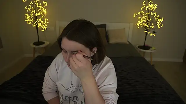 Snapshot of MagicPeachh_ chatting on 3, 10, 2025 MagicPeachh online show from 3, 10, 2025