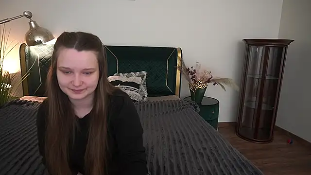 Snapshot of MagicPeachh_ chatting on 2, 6, 2026 MagicPeachh online show from 2, 6, 2026