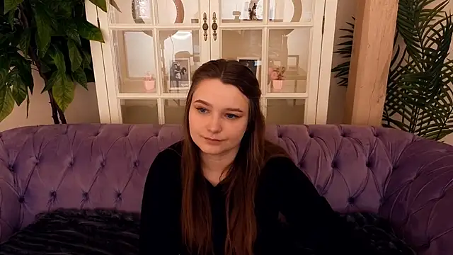 MagicPeachh  online show from 27, 3, 2026