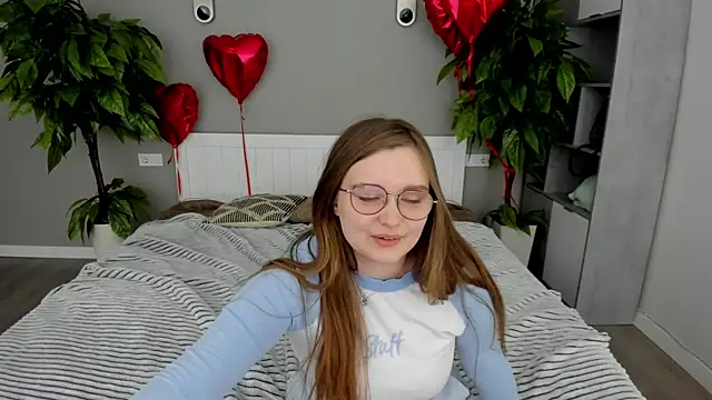 Snapshot of MagicPeachh_ chatting on 17, 3, 2025 MagicPeachh online show from 17, 3, 2025