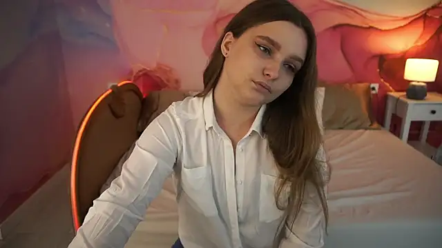 Snapshot of MagicPeachh_ chatting on 17, 9, 2025 MagicPeachh online show from 17, 9, 2025