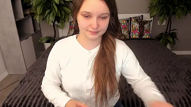 MagicPeachh  online show from 18, 11, 2025