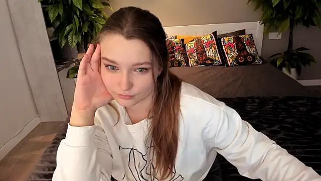 MagicPeachh  online show from 9, 10, 2025