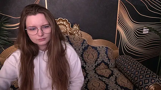Snapshot of MagicPeachh_ chatting on 13, 9, 2025 MagicPeachh online show from 13, 9, 2025