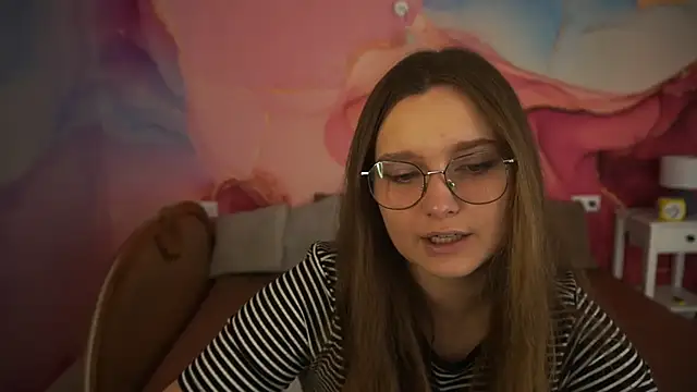 MagicPeachh  online show from 16, 10, 2025