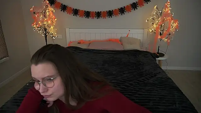 MagicPeachh  online show from 22, 10, 2025