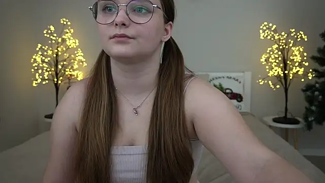 Snapshot of MagicPeachh_ chatting on 22, 1, 2025 MagicPeachh online show from 22, 1, 2025