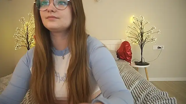 Snapshot of MagicPeachh_ chatting on 19, 3, 2025 MagicPeachh online show from 19, 3, 2025