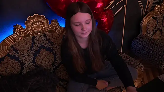 MagicPeachh  online show from 10, 2, 2026