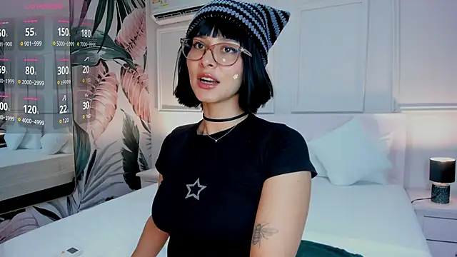 Ramona Flower online show from 18, 11, 2025