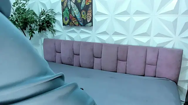 Victoria Coleman online show from 25, 2, 2025