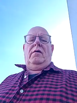 andrejoyfull64 online show from 8, 4, 2026
