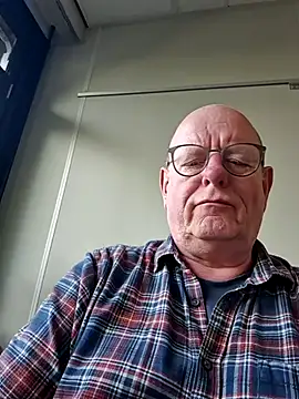 andrejoyfull64 online show from 27, 10, 2025