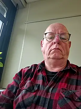 andrejoyfull64 online show from 15, 10, 2025