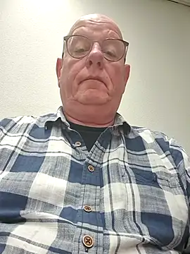 andrejoyfull64 online show from 19, 12, 2025