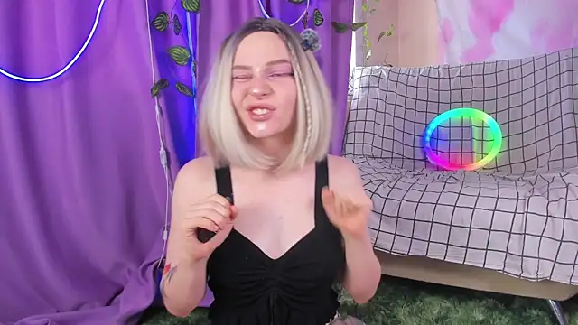 Lexy Lovy online show from 17, 9, 2025