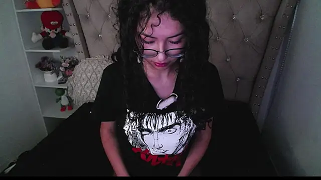 Snapshot of CherieCurl chatting on 28, 9, 2025 CherieCurl online show from 28, 9, 2025