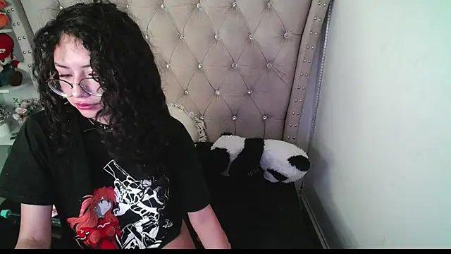 Snapshot of CherieCurl chatting on 23, 9, 2025 CherieCurl online show from 23, 9, 2025