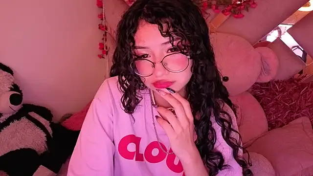Snapshot of CherieCurl chatting on 29, 5, 2026 CherieCurl online show from 29, 5, 2026