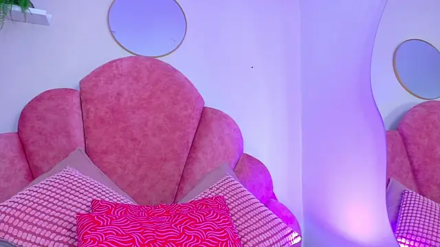 LilithSmith  online show from 17, 11, 2025