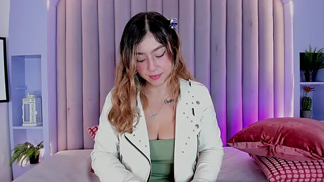 LilithSmith  online show from 7, 11, 2025