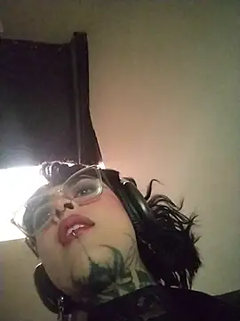 taaylor33 online show from 14, 2, 2026