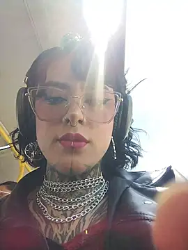 taaylor33 online show from 9, 2, 2026