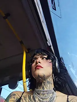 taaylor33 online show from 8, 4, 2026