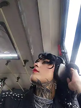 taaylor33 online show from 11, 4, 2026