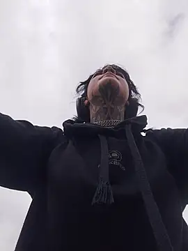 taaylor33 online show from 19, 4, 2026