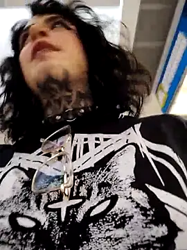 taaylor33 online show from 25, 10, 2025