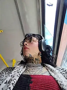 taaylor33 online show from 9, 1, 2026