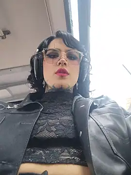 taaylor33 online show from 23, 4, 2026