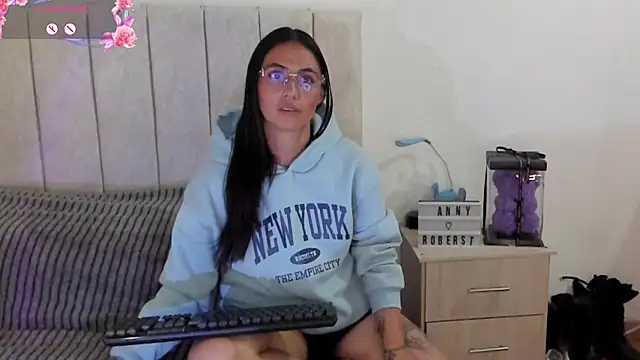 Snapshot of anny_roberts chatting on 2, 6, 2026 anny roberts online show from 2, 6, 2026