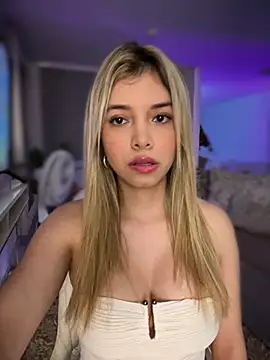 Snapshot of carolina__star chatting on 19, 7, 2026 carolina star online show from 19, 7, 2026