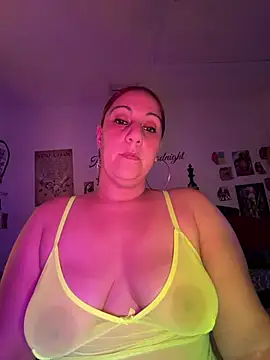 Snapshot of DeeLight124 chatting on 10, 7, 2026 DeeLight124 online show from 10, 7, 2026